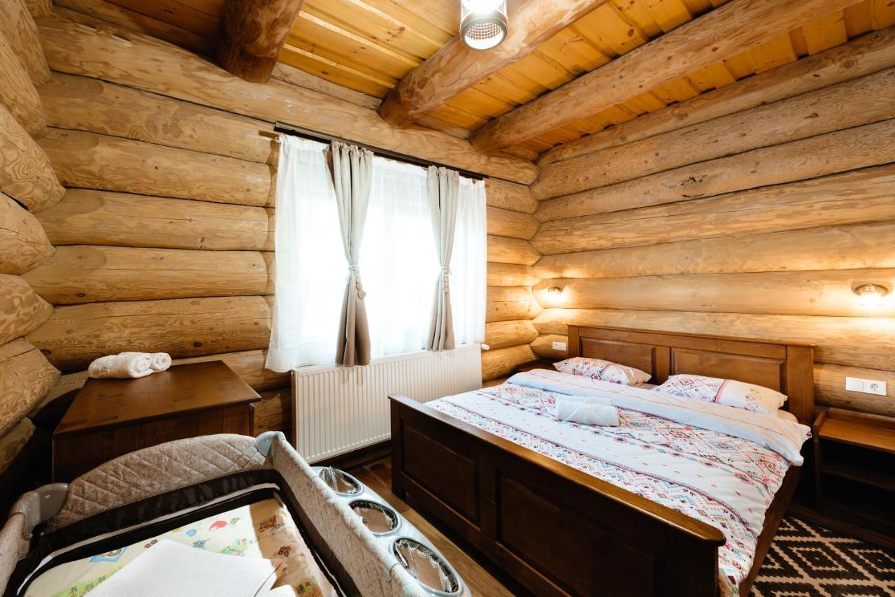 Casa Din Deal Mărişel Eksteriør billede